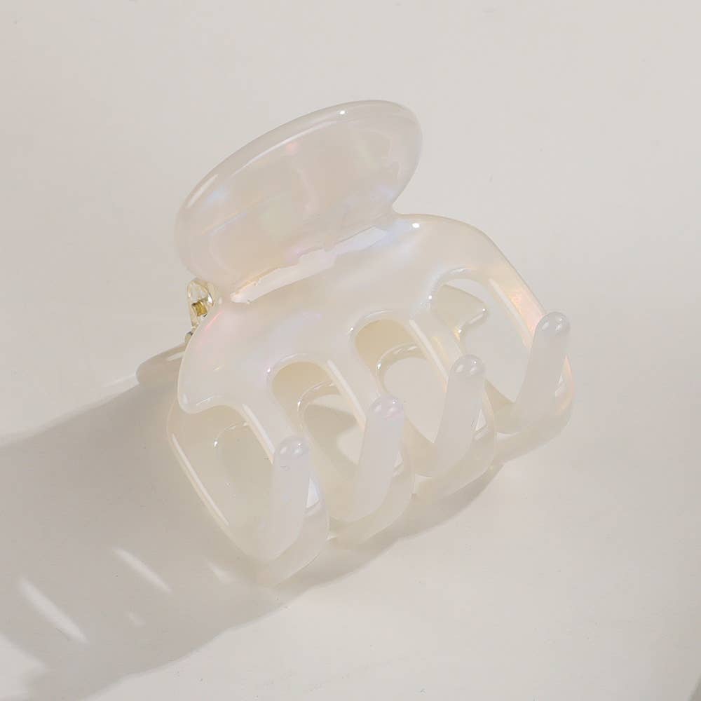 Ella Curved Barrel Claw Clip